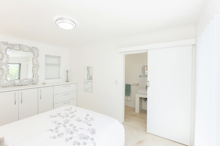 5 Bedroom Property for Sale in Golden Mile Western Cape